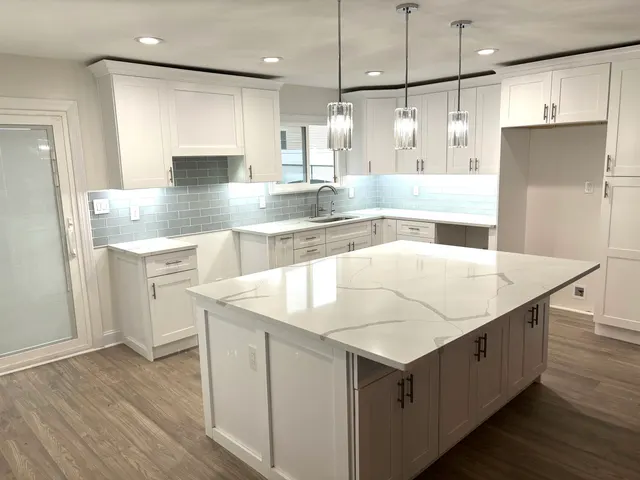 White Shaker — a kitchen supplied by Wow Cabinets